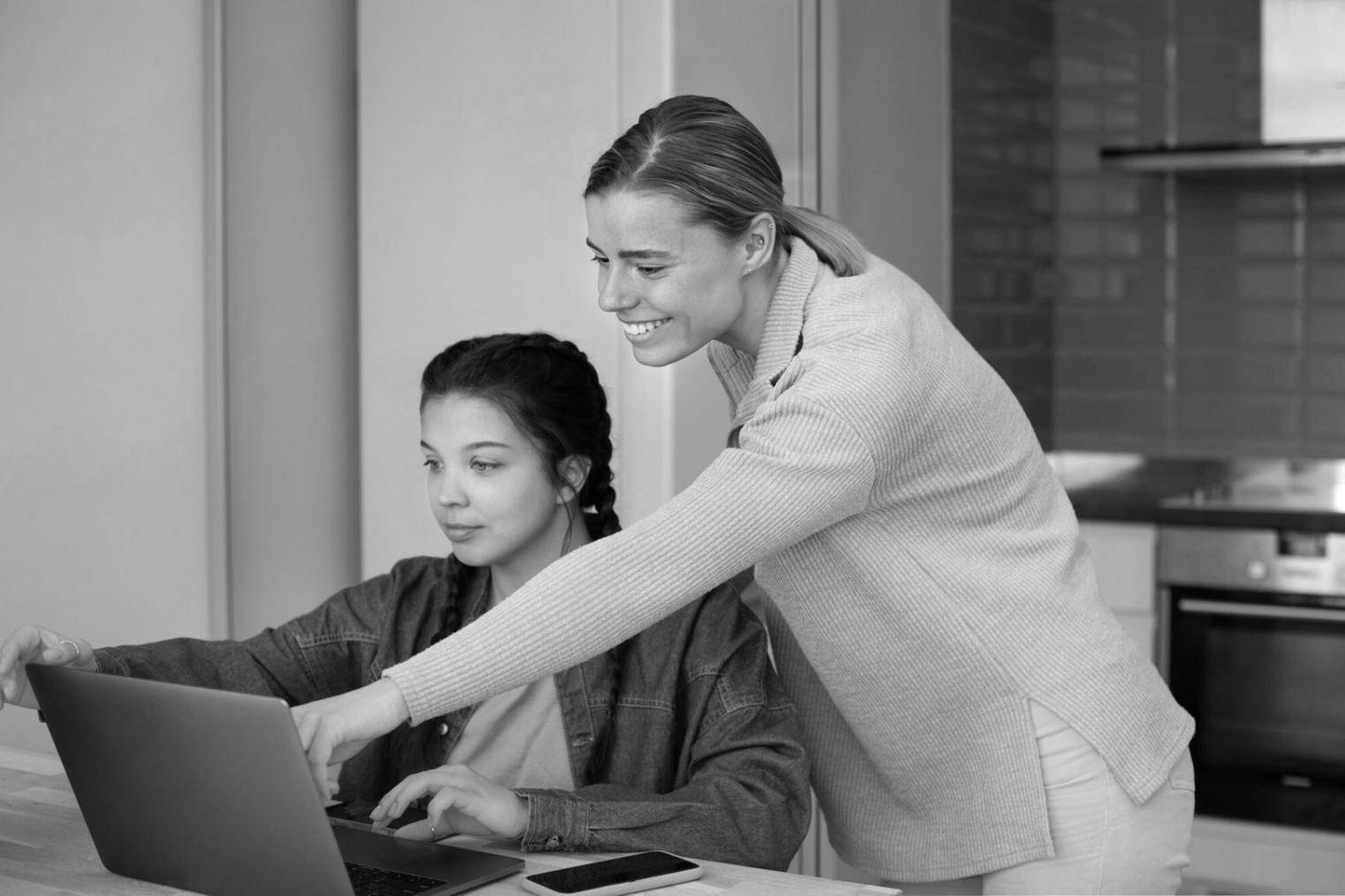 Session de formation en groupe sur la conformité budgétaire